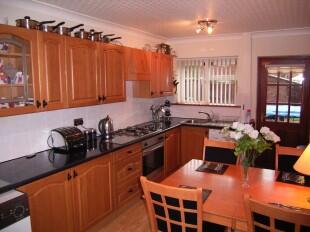 Dining kitchen
