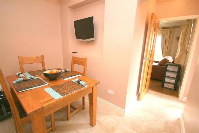 Breakfast Room to Family Room
