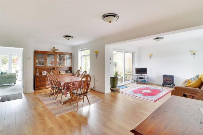 Sitting-Family Room.jpg