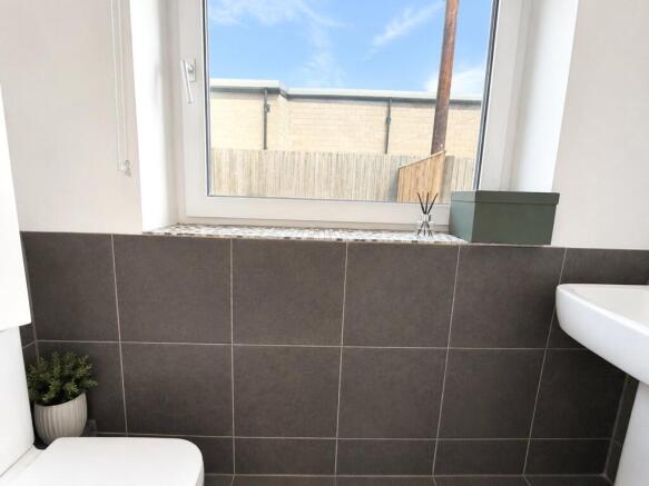 3 bed Terraced for sale Image 7