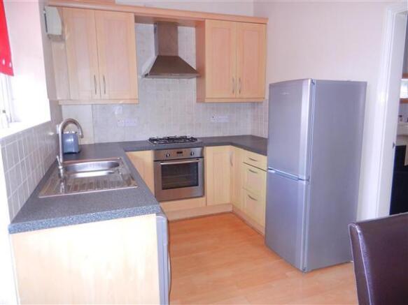 KITCHEN/DINING ROOM