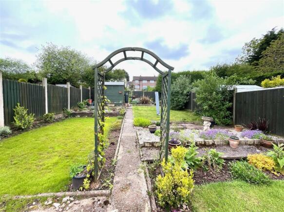 56 hardie avenue (27).jpeg