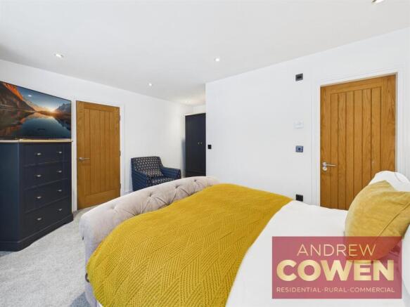 2 bed Flat for sale Image 9