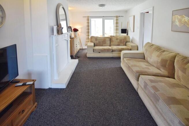 d4ff29c5-Lounge 2...