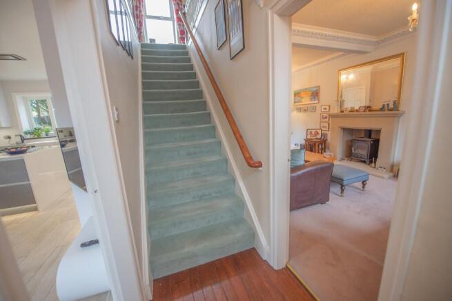 4 bed Detached for sale Image 11