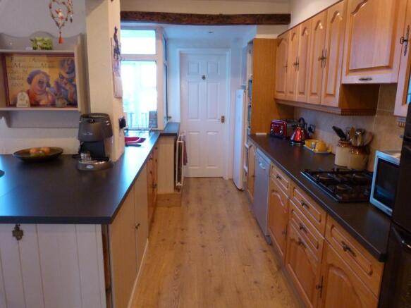 Well Fitted Kitchen