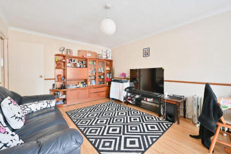 Curzon Gate Court, Watford, WD17