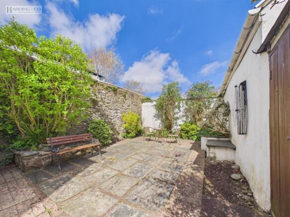 Communal Courtyard .1