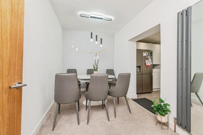 4 bed Terraced for sale Image 7