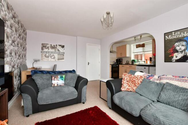 Lounge/ Dining Area