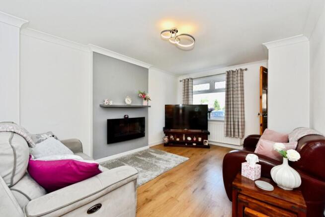 3 bed Detached for sale Image 4