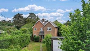19 Corbie Cottage, Carlton Road, Headley Down, Bordon GU35 8JW