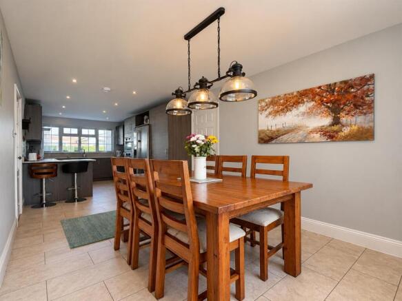 Impressive Dining Kitchen