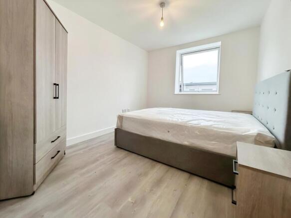 2 bed Apartment to rent Image 9
