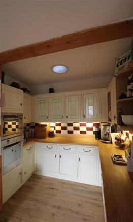 Kitchen/ Dining Room