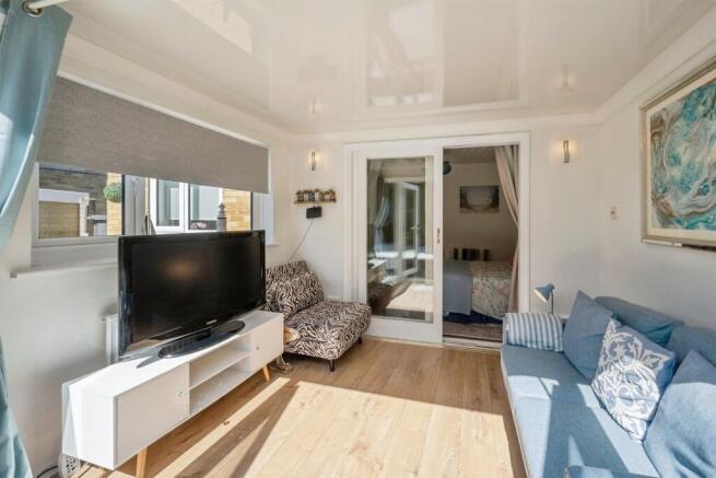 2 bed Semi-Detached for sale Image 6