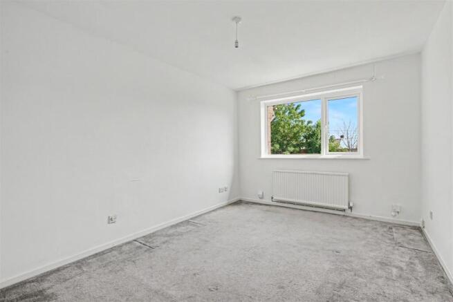 Bedroom 1_1.jpeg