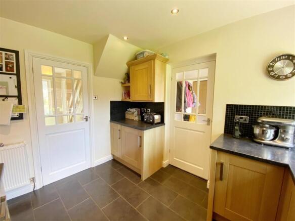 Kitchen 3.jpg