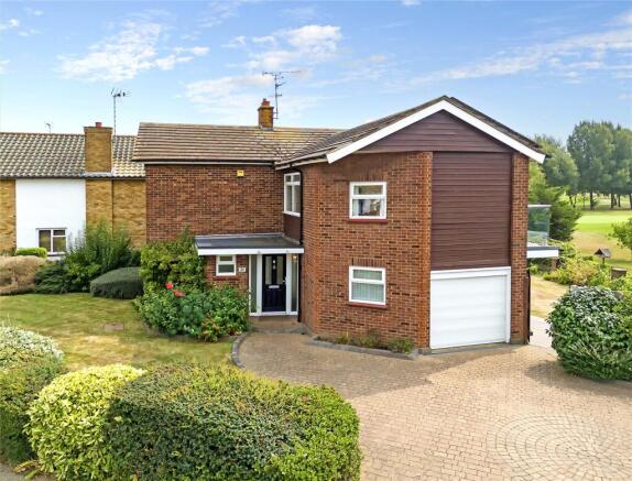 Wyatts Drive, Thorpe Bay, Essex, SS1 photo 3