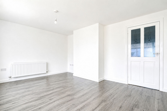 2 bed Semi-Detached Bungalow for sale Image 4