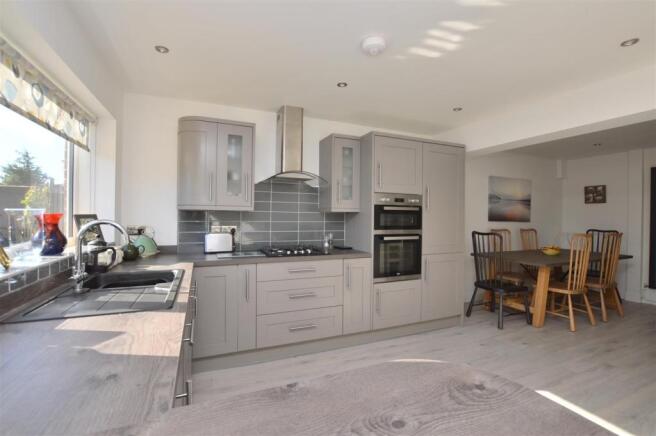 Fitted Kitchen Area