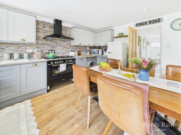 3 bed Bungalow for sale Image 8
