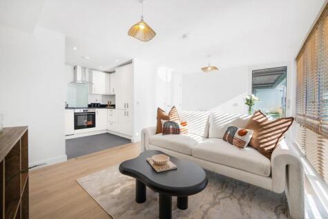 Clarence Avenue, SW4