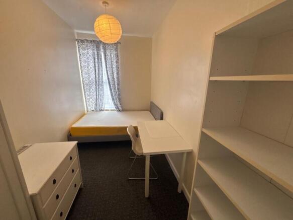 7 bed Terraced to rent in leeds
