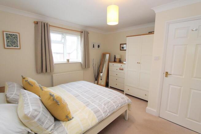 BEDROOM1B.JPG