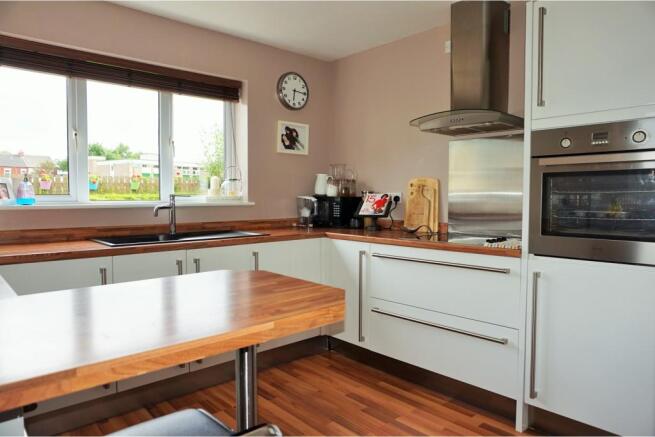 Kitchen / Breakfast