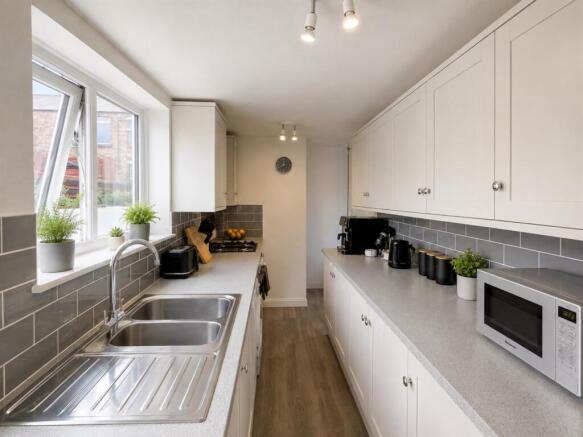 2 bed Terraced for sale Image 4