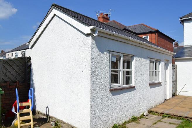 Detached Garage