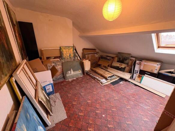 5 bed Terraced for sale Image 4