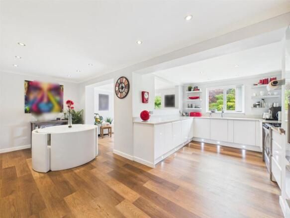 Kitchen: