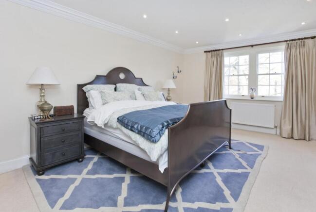 6 bed Semi-Detached to rent Image 7