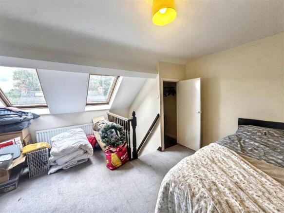 3 bed Semi-Detached for sale Image 9
