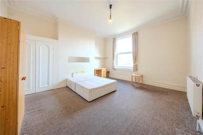 5 bed Terraced for sale Image 5