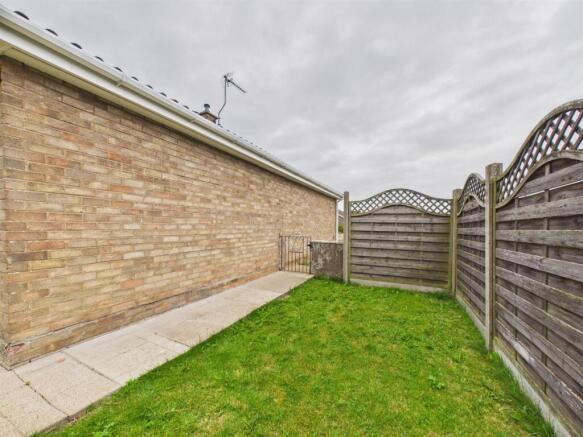 2 bed Detached Bungalow for sale Image 11