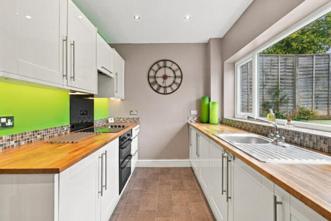 St. Johns Road, Stansted, Essex, CM24 photo 4