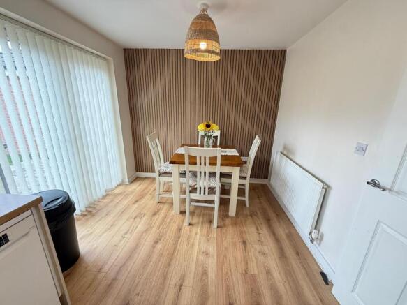 3 bed Semi-Detached for sale Image 9