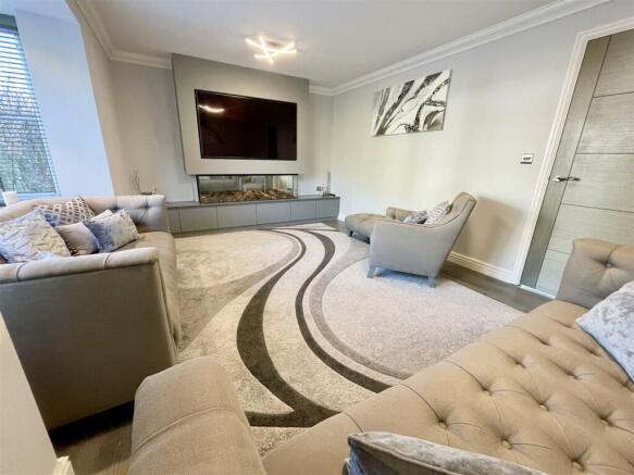 lounge2.jpg