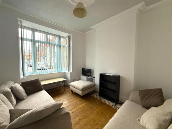 Lounge 1