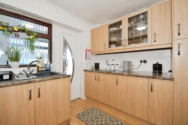 Lodge Walk, Inkersall, Chesterfield, Derbyshire photo 4
