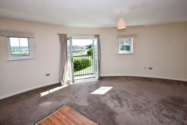 2 bed Ground Flat for sale Image 7