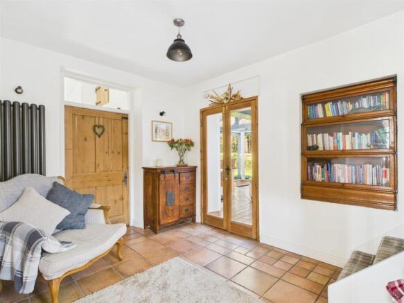 Snug/Dining Room