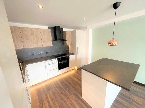 1 bed Apartment to rent Image 6