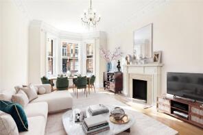 32, Rosary Gardens, London SW7 4NT