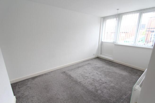 3 bed Not Specified to rent Image 5