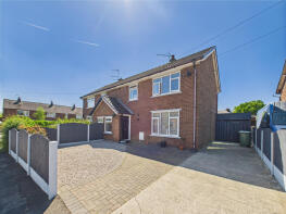 3, Meadow Close, Preston PR4 0ZD