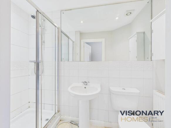 CAM03522G0-PR0235-STILL018